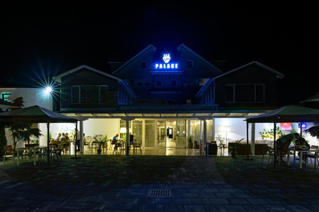 Vila Palace Caransebeş Exterior foto